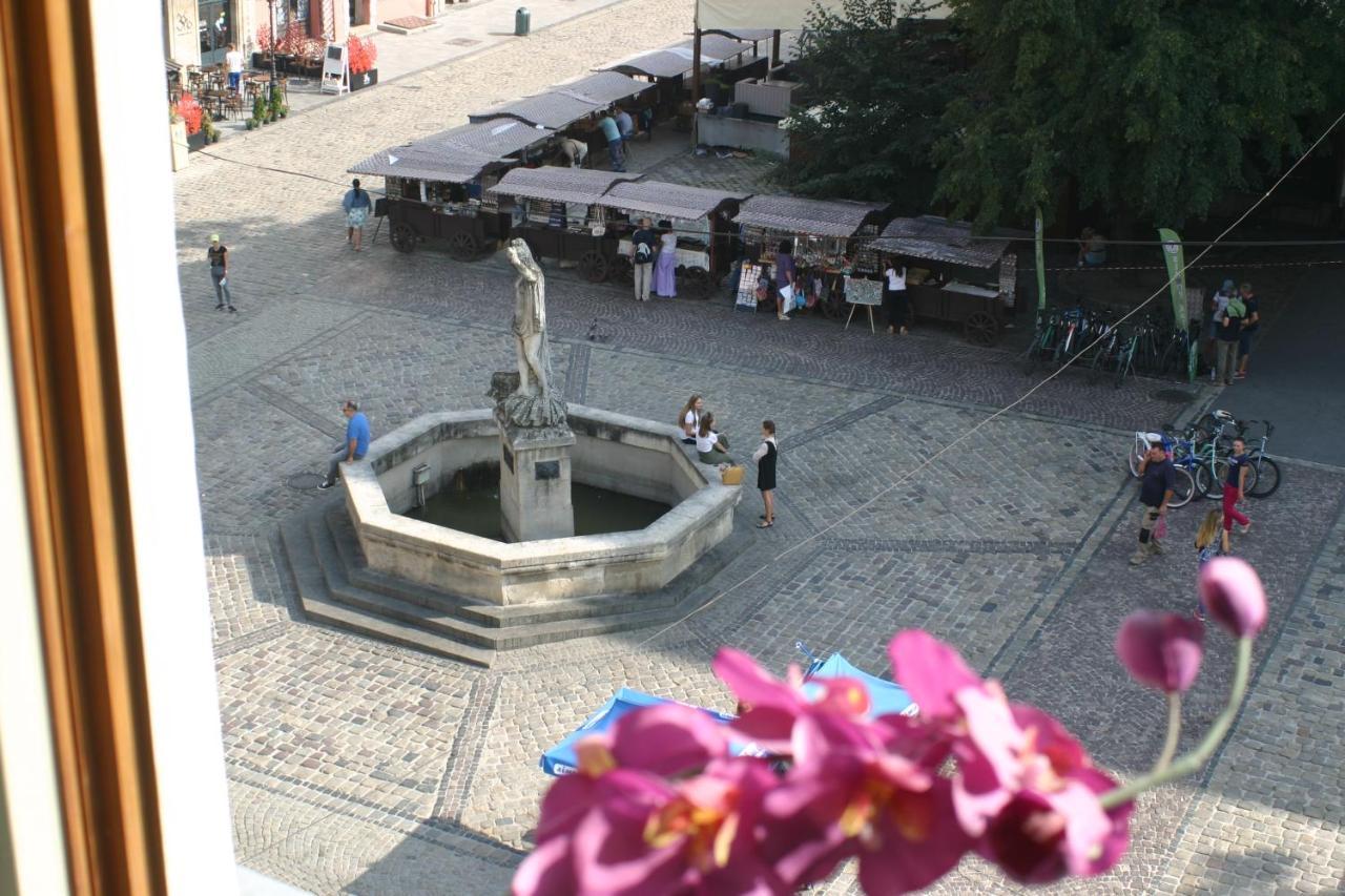 Apartment On Rynok Square Lviv Luaran gambar