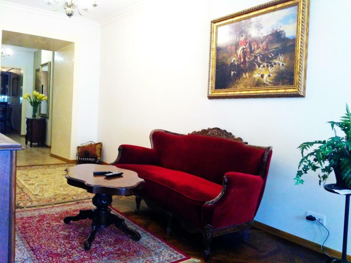 Apartment On Rynok Square Lviv Luaran gambar