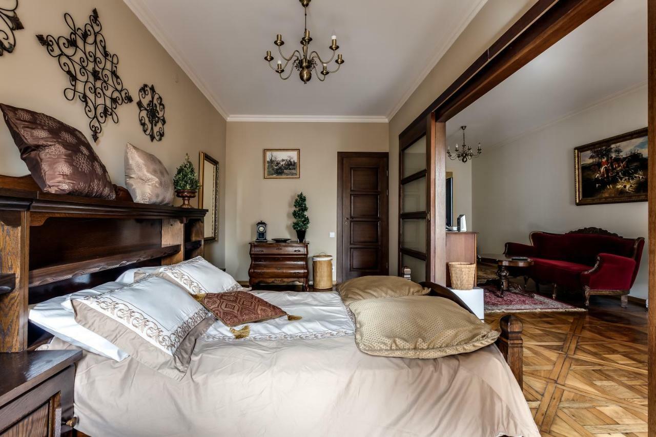 Apartment On Rynok Square Lviv Luaran gambar