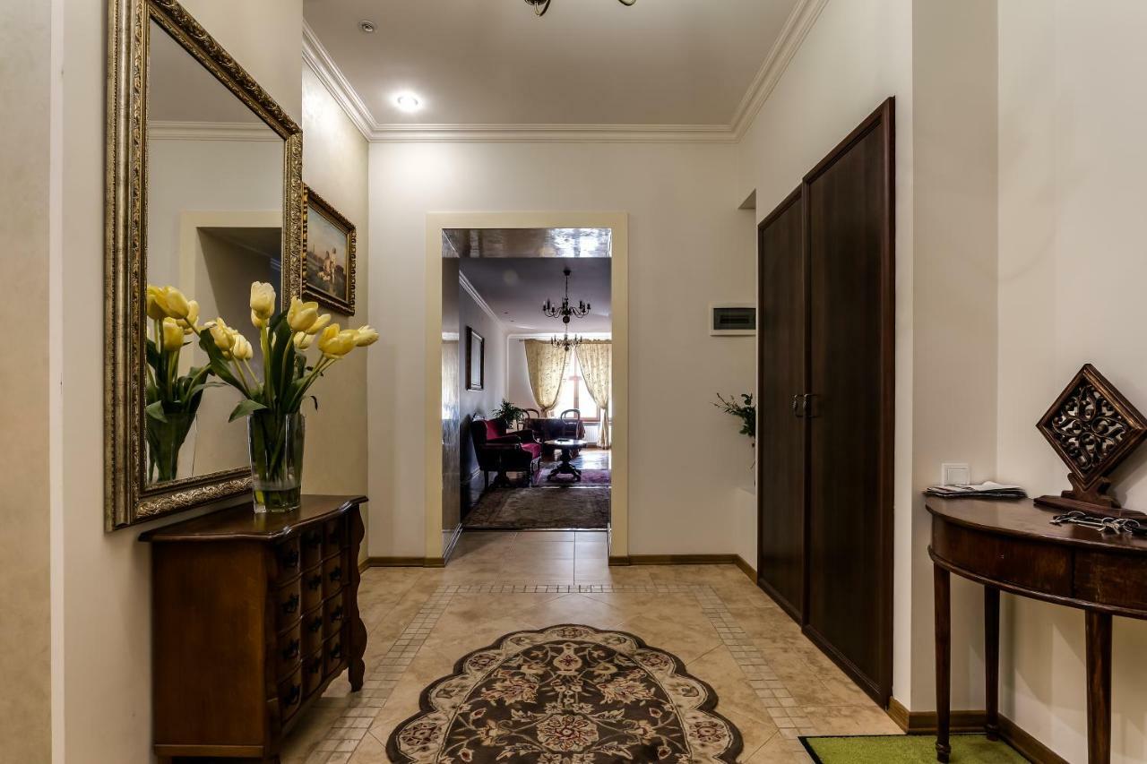 Apartment On Rynok Square Lviv Luaran gambar