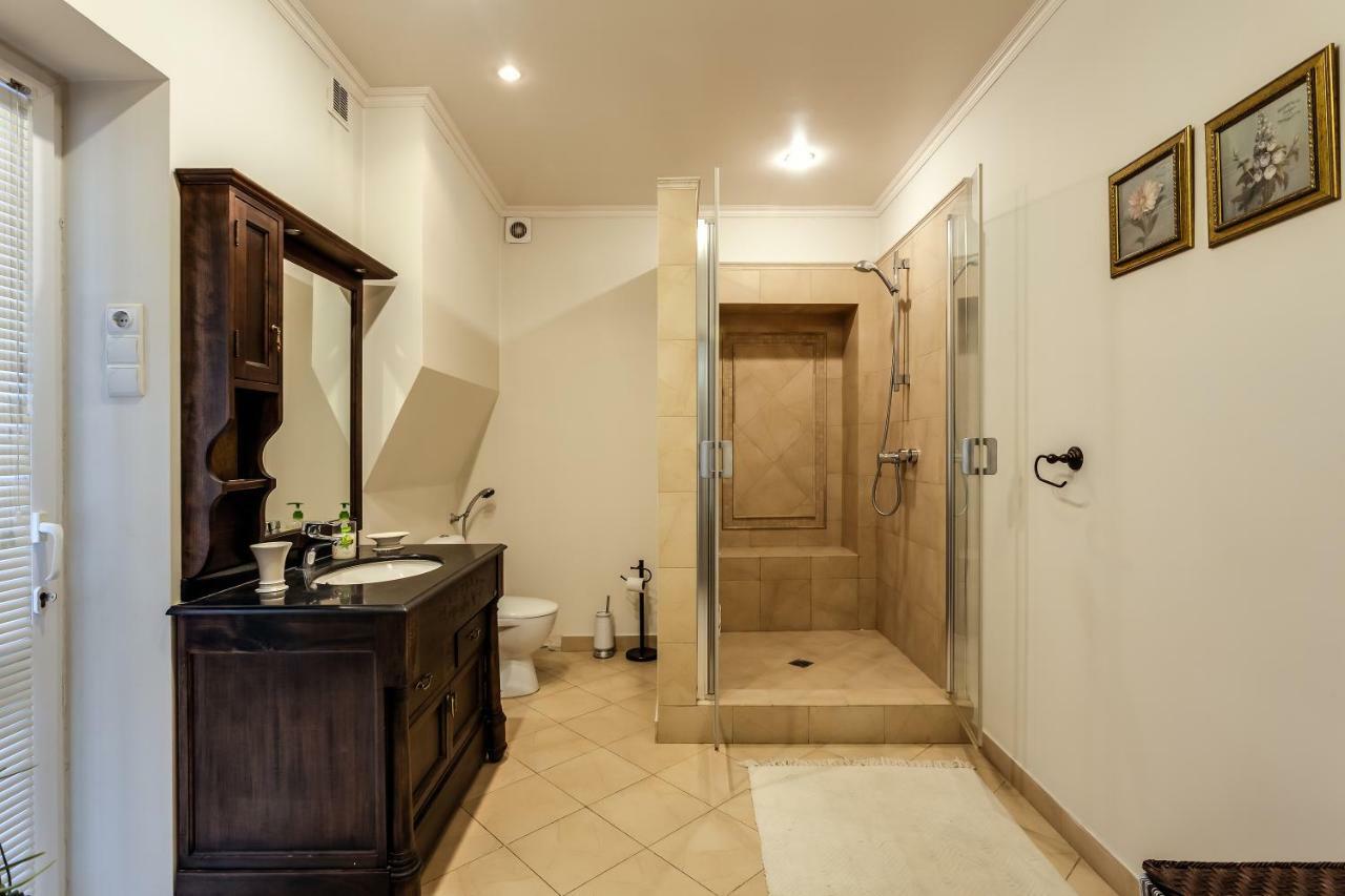 Apartment On Rynok Square Lviv Luaran gambar