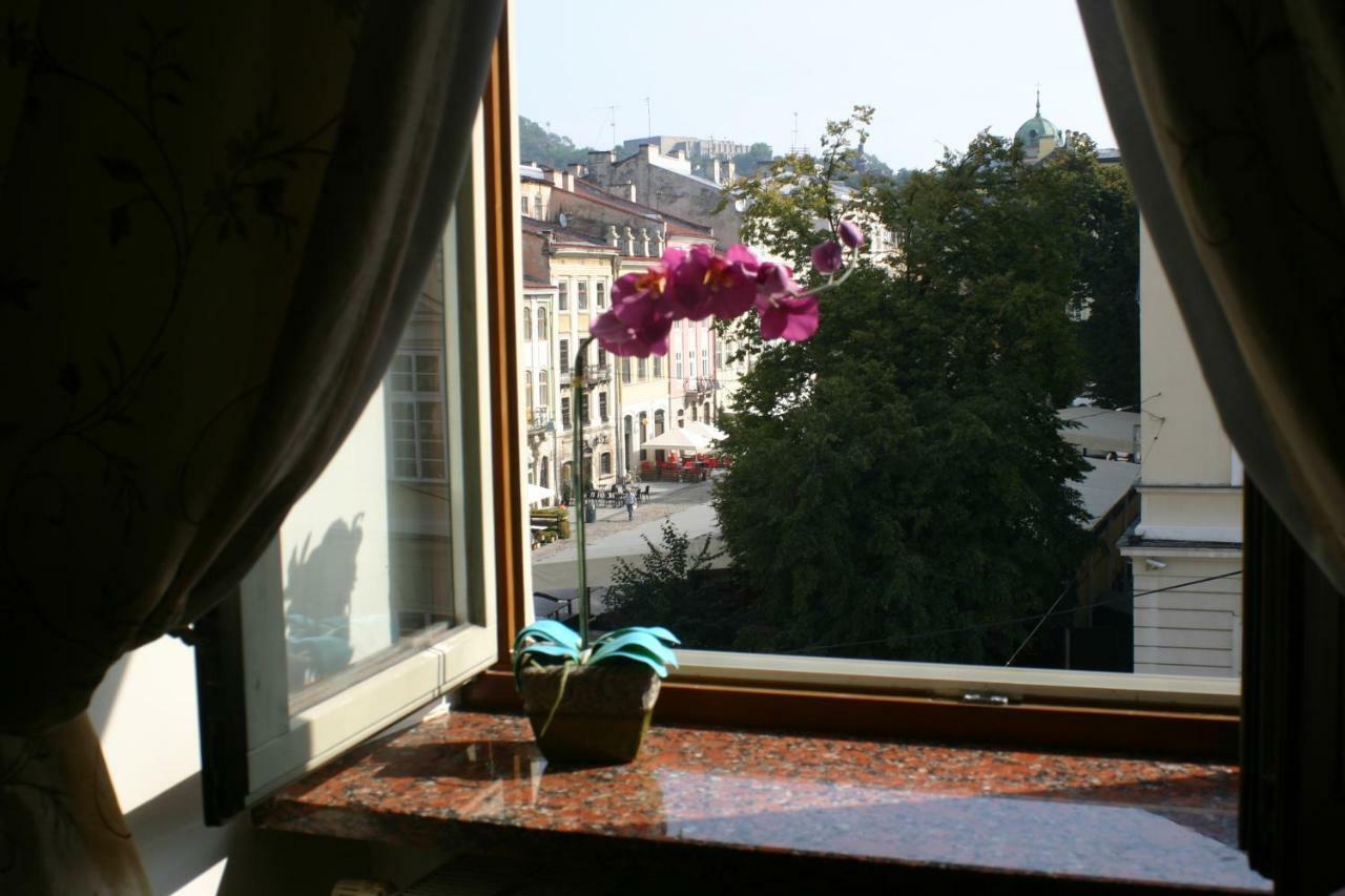 Apartment On Rynok Square Lviv Luaran gambar
